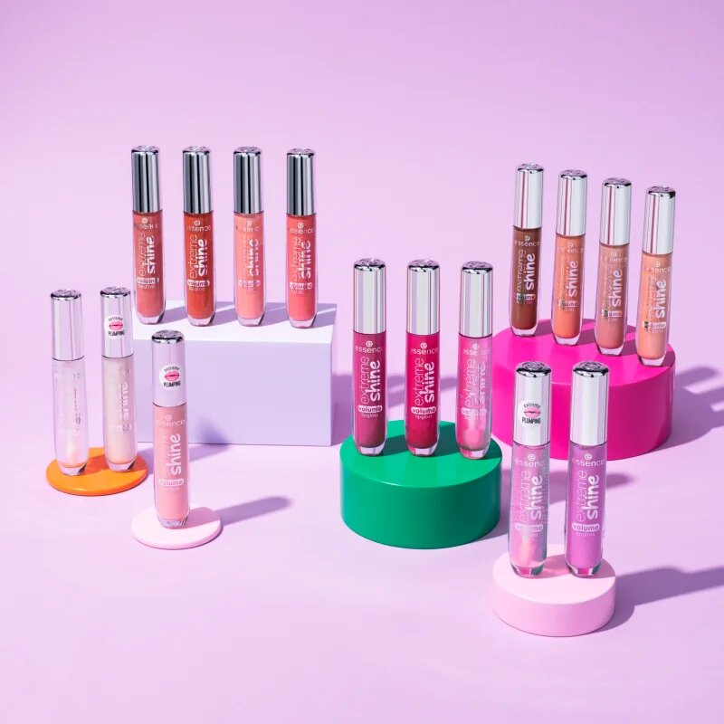 Essence Extreme Shine блясък за устни за по-голям обем цвят 101 Milky Way 5 мл.
