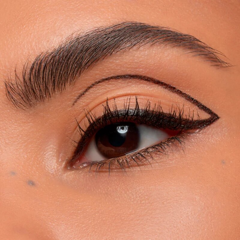 Essence Eyeliner Pen очна линия маркер цвят 010 Blackest Black 1.1 мл.