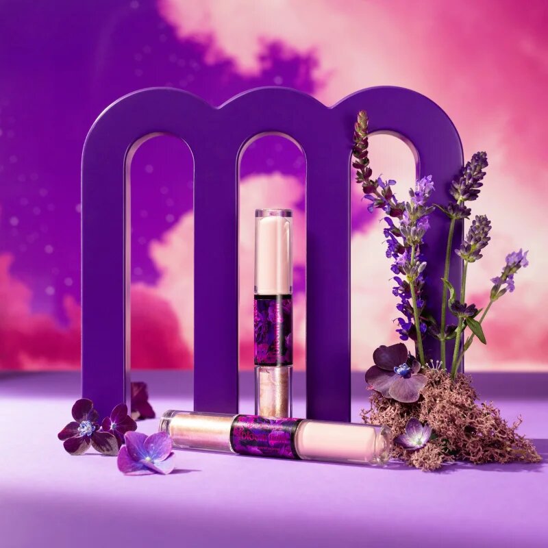Essence in the bloom'light течни очни сенки дуо цвят 01 Dreamin' In the Twilight 34 гр.
