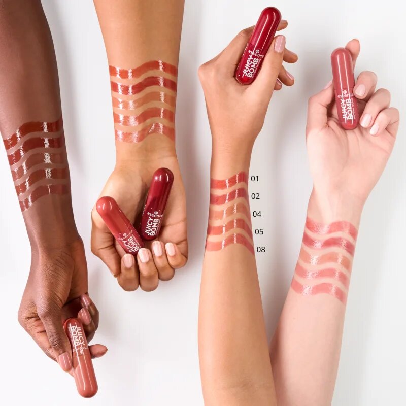 Essence Juicy Bomb блясък за устни с увеличаващ ефект цвят 04 Blossom Peach 2.6 мл.
