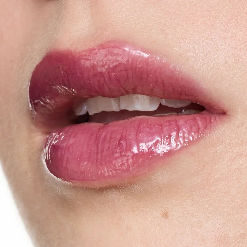 Essence Juicy Bomb блясък за устни цвят 110 Crushed Berry 10 мл.