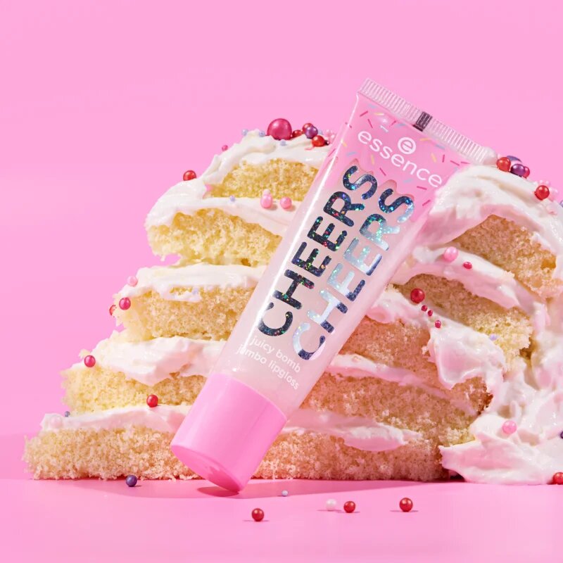 Essence Say It With Juicy Cheers блясък за устни цвят 02 Cake My Day! 30 мл.