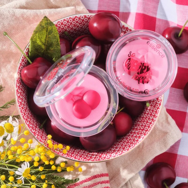 Essence SO CHERRY happy балсам за устни цвят 01 Cheeky Cherry 6.4 гр.