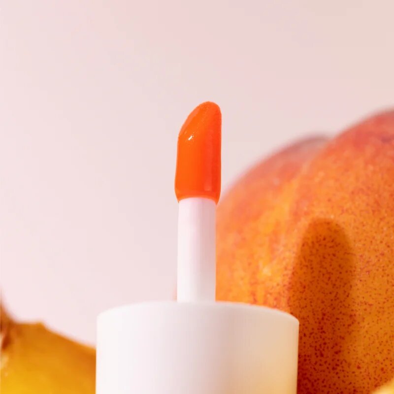 Essence WHAT A TINT! течен руж и блясък за устни цвят 03 Peachy Vibes 4.9 мл.