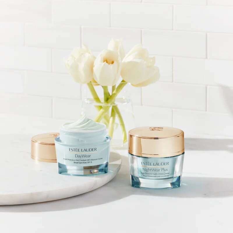 Estée Lauder DayWear Multi-Protection Anti-Oxidant 24H-Moisture Creme дневен предпазващ крем за суха кожа SPF 15 50 мл.