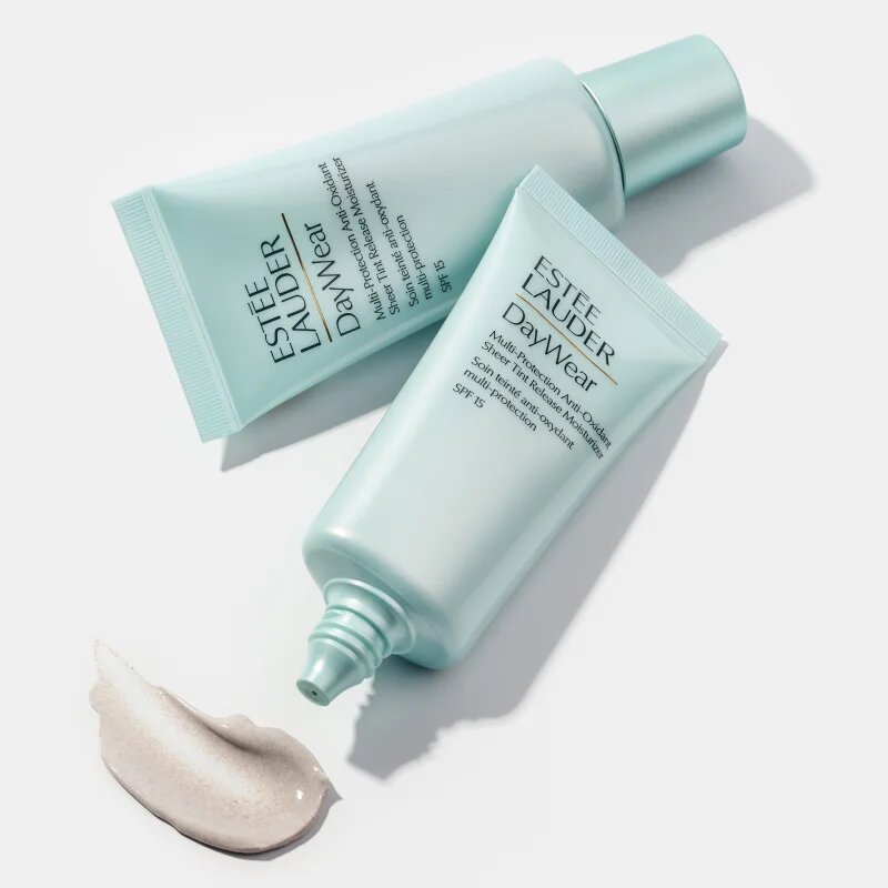 Estée Lauder DayWear Multi-Protection Anti-Oxidant Sheer Tint Release Moisturizer SPF 15 тониращ овлажнител за всички типове кожа на лицето SPF 15 50