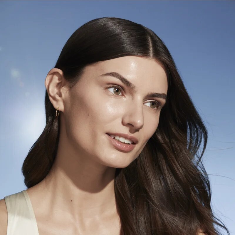 Estée Lauder Futurist SkinTint Serum Foundation With Botanical Oil Infusion SPF 20 Серум фон дьо тен SPF 20 цвят 4N1 Shell Beige 30 мл.