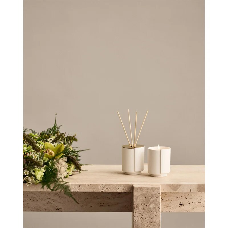 ester & erik mint & cut grass ароматна свещ 240 гр.