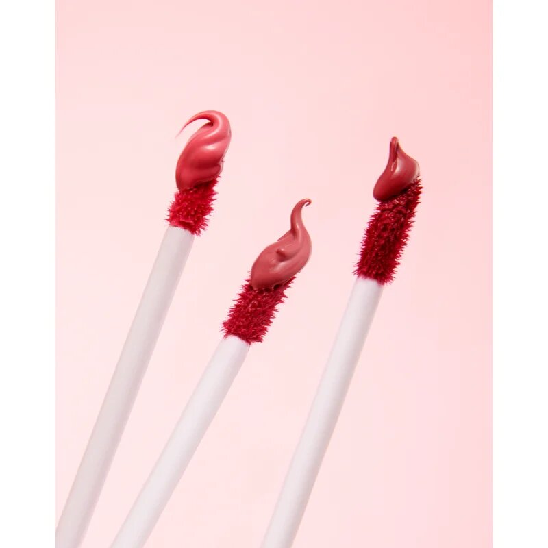 Eveline Cosmetics Wonder Match дълготрайно матово течно червило с хиалуронова киселина цвят 09 Dream Nude 6.8 мл.