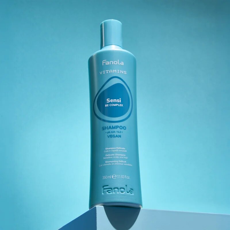 Fanola Vitamins Sensi Delicate Shampoo нежен почистващ шампоан с успокояващ ефект 350 мл.