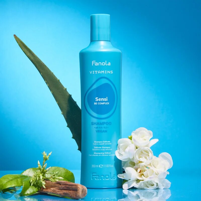 Fanola Vitamins Sensi Delicate Shampoo нежен почистващ шампоан с успокояващ ефект 350 мл.