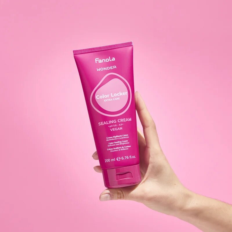 Fanola Wonder Color Locker Sealing Cream изглаждащ крем за боядисана коса 200 мл.