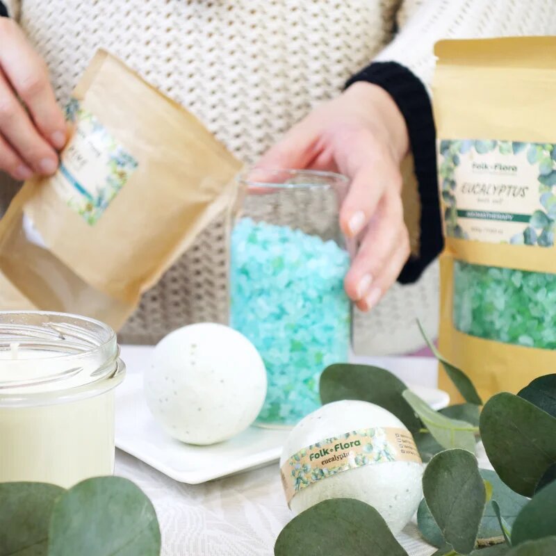 Folk & Flora Eucalyptus релаксираща сол за вана 500 гр.