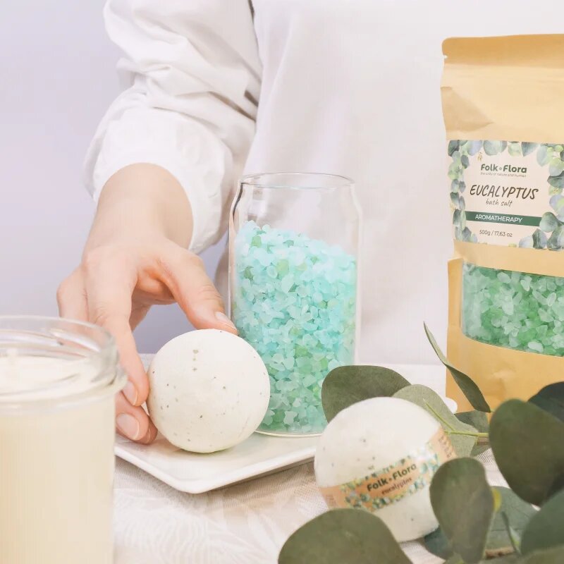 Folk & Flora Eucalyptus релаксираща сол за вана 500 гр.
