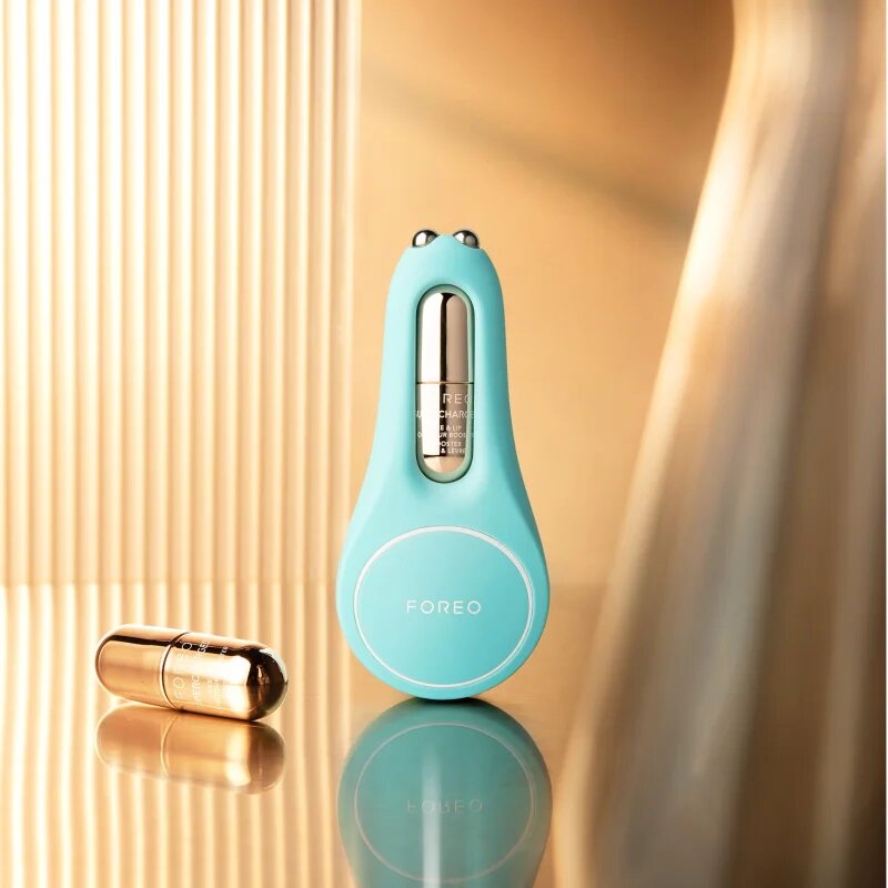 FOREO BEAR™ 2 eyes & lips микротоков тонизиращ уред за зоната около очите и устните Arctic Blue 1 бр.