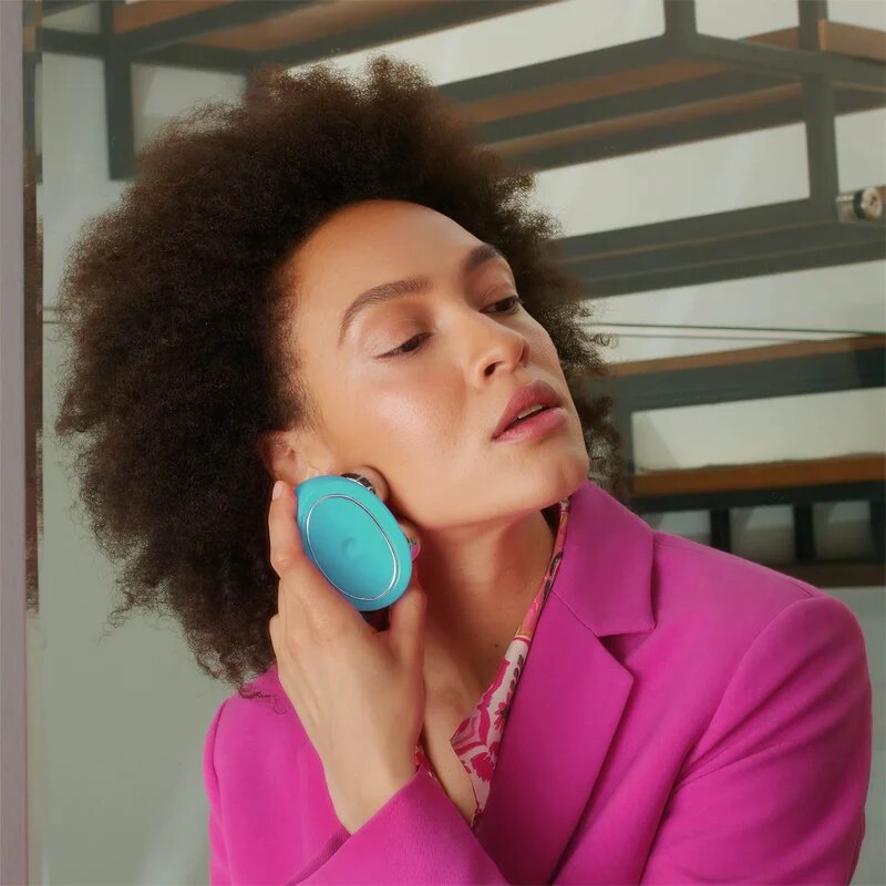 FOREO Bear™ тонизиращ уред за лице Mint