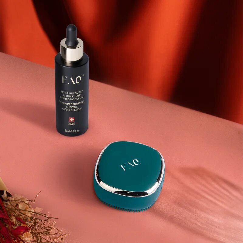 FOREO FAQ™ 301 масажен уред за стимулиране растежа на косата Blue Emerald 1 бр.