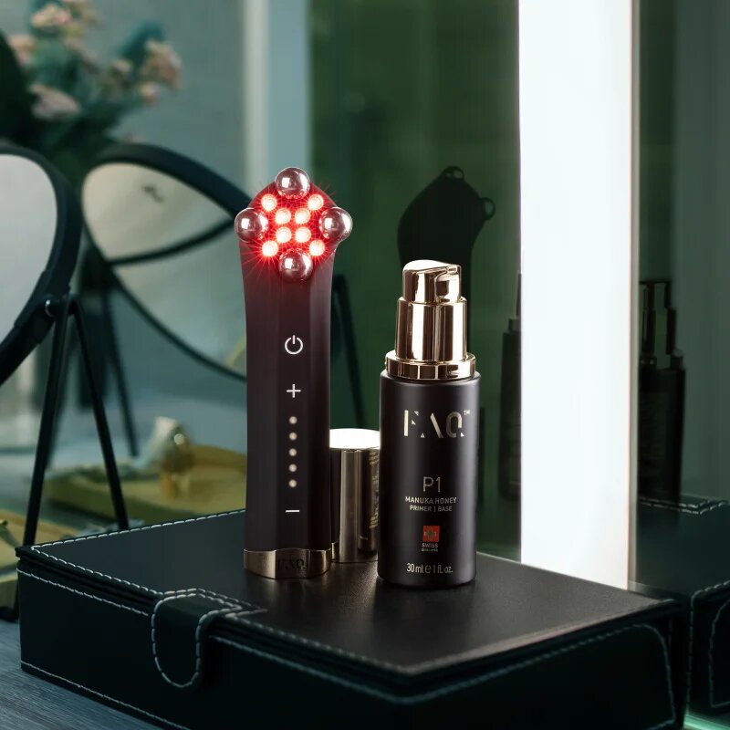 FOREO FAQ™ 402 двоен тонизиращ уред с микроток с червена LED светлина 1 бр.