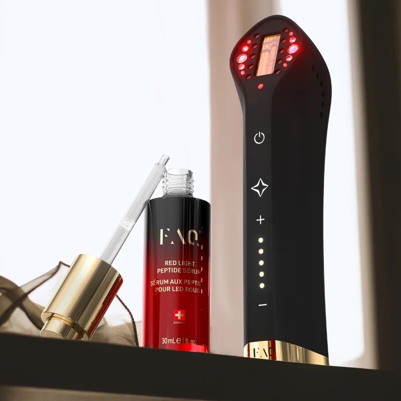FOREO FAQ™ 502 модерен уред за ревитализиране и подмладяване на кожата с LED и NIR осветление 1 бр.
