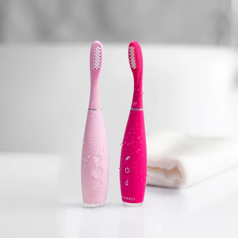 FOREO ISSA™ 4 електрическа четка за зъби Pearl Pink 1 бр.