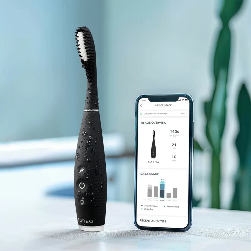 FOREO ISSA™ 4 Plus електрическа четка за зъби Black 1 бр.
