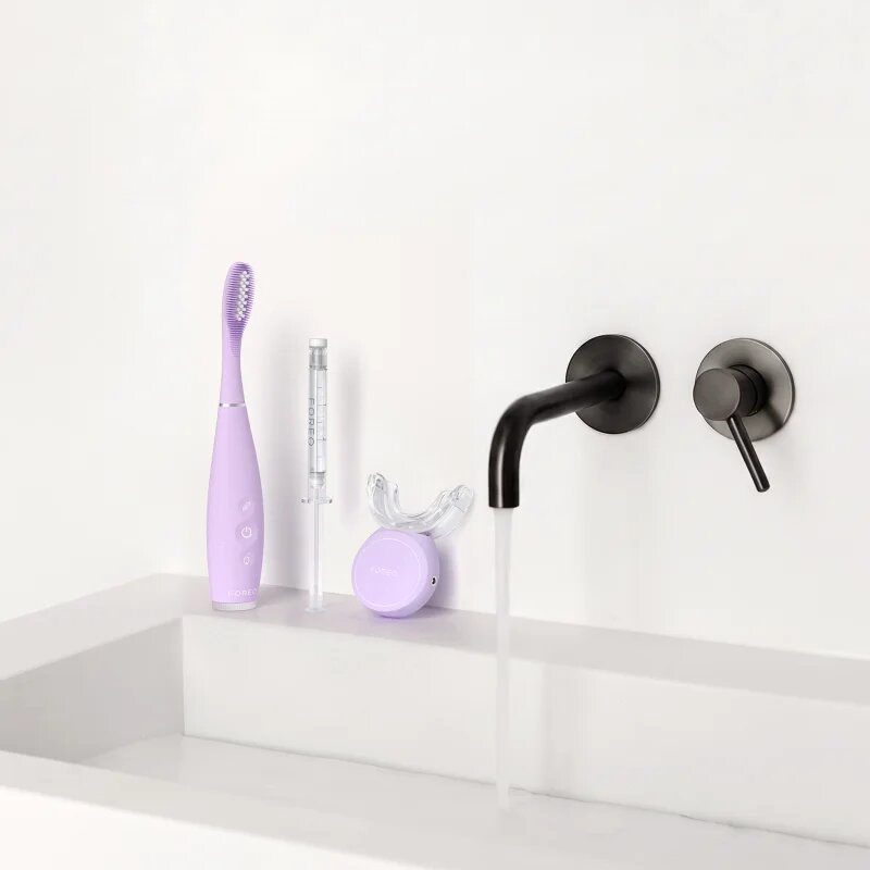 FOREO ISSA™ Teeth Whitening Set комплект за избелване на зъби