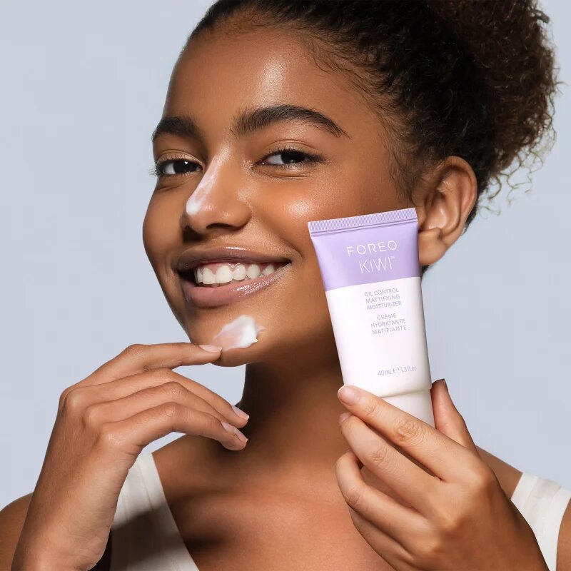 FOREO KIWI™ Oil Control Mattifying Moisturizer хидратиращ матиращ крем 40 мл.