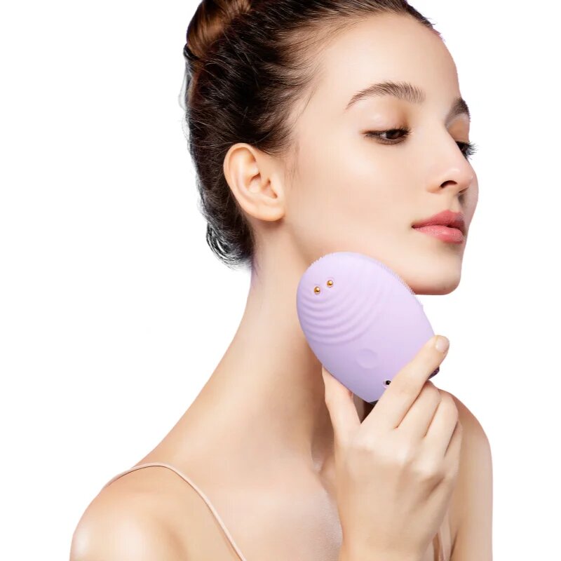 FOREO LUNA™ 3 Plus почистващ звуков уред с термофункции и стягащ масаж чувствителна кожа 1 бр.