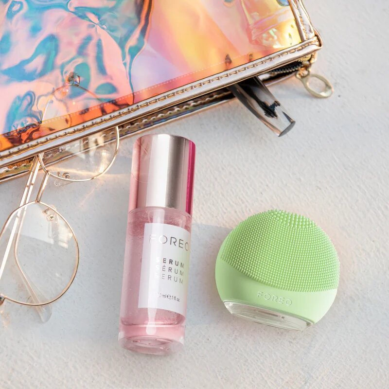 FOREO LUNA™4 Go почистващ звуков уред на път Pistachio