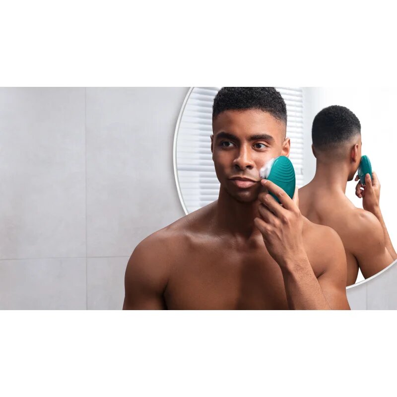 FOREO LUNA™4 Men масажен уред за почистване и стягане на лицето за мъже 1 бр.