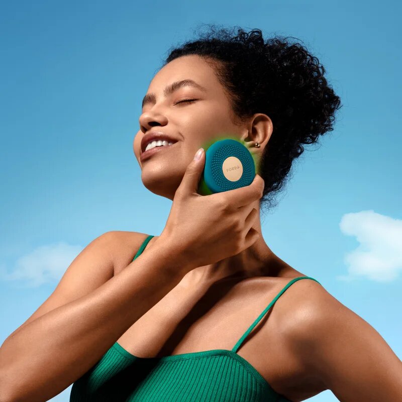 FOREO UFO™ 3 Go звуков уред за ускоряване ефекта на маските за лице Evergreen 1 бр.
