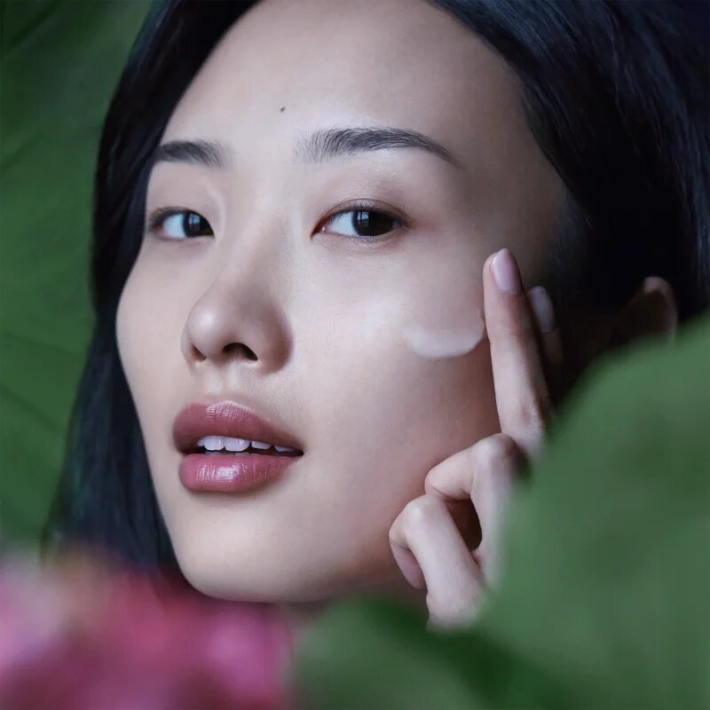 fresh Lotus Youth Preserve Resurfacing Dream Serum нощен серум s AHA 30 мл.