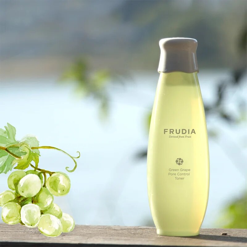 Frudia Green Grape хидратиращ тоник за стягане на порите 195 мл.