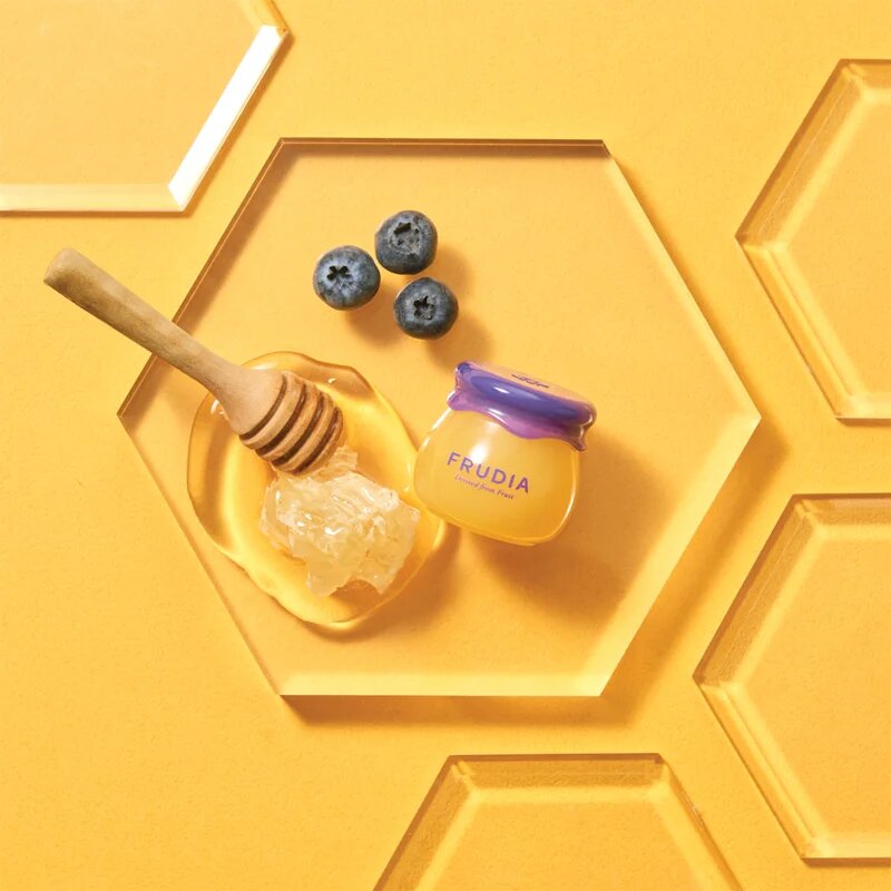 Frudia Honey Blueberry балсам за устни за подхранване и хидратация 10 гр.