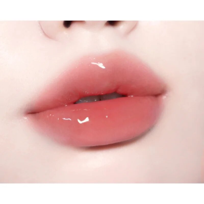 fwee 3D Voluming Tint блясък за устни за увеличаване на обема цвят 08 Lychee Pop 3.8 гр.