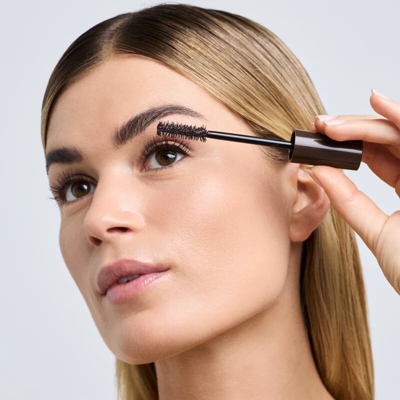 GOSH COPENHAGEN Boombastic спирала за обем и извиване на мигли цвят 005 Chocolate Brown 13 мл.