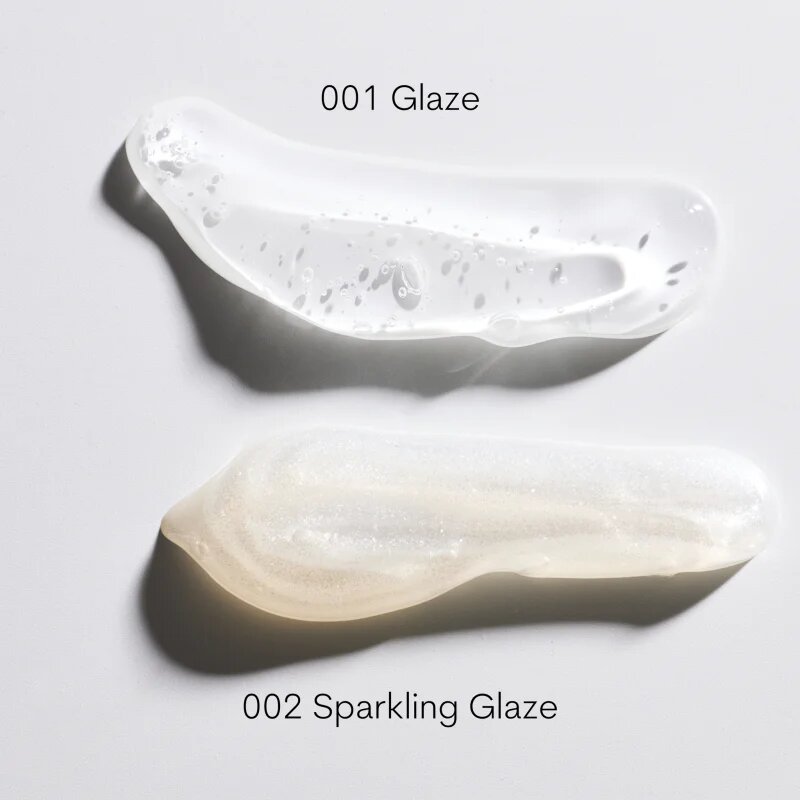 GOSH COPENHAGEN Soft'n Clear Lip Balm подхранващ блясък за устни цвят 002 Sparkling Glaze 8 мл.