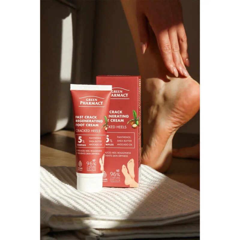 Green Pharmacy Foot Care Regenrating Fast Crack Foot Cream регенериращ крем за напукани крака 75 мл.