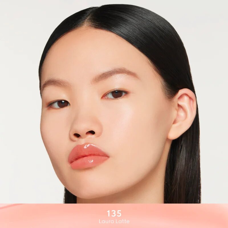 Gucci Beauty Gloss à Lèvres блясък за устни за по-голям обем цвят 135 Laura Latte 6.5 мл.