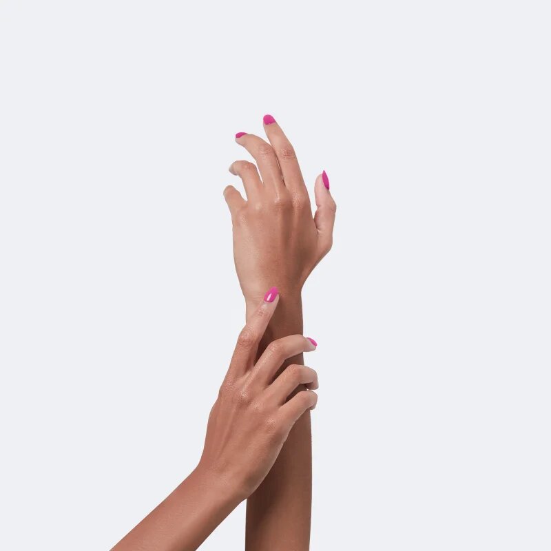 Gucci Beauty Vernis à Ongles лак за нокти цвят 402 Vantine Fuchsia 10 мл.
