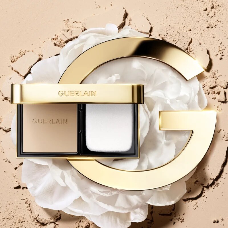 Guerlain Parure Gold Skin Control компактен матиращ фон дьо тен цвят 0C Cool 8.7 гр.