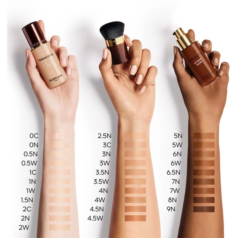 Guerlain Terracotta Le Teint Glow течен озаряващ фон дьо тен за естествен вид цвят 6W Warm 35 мл.