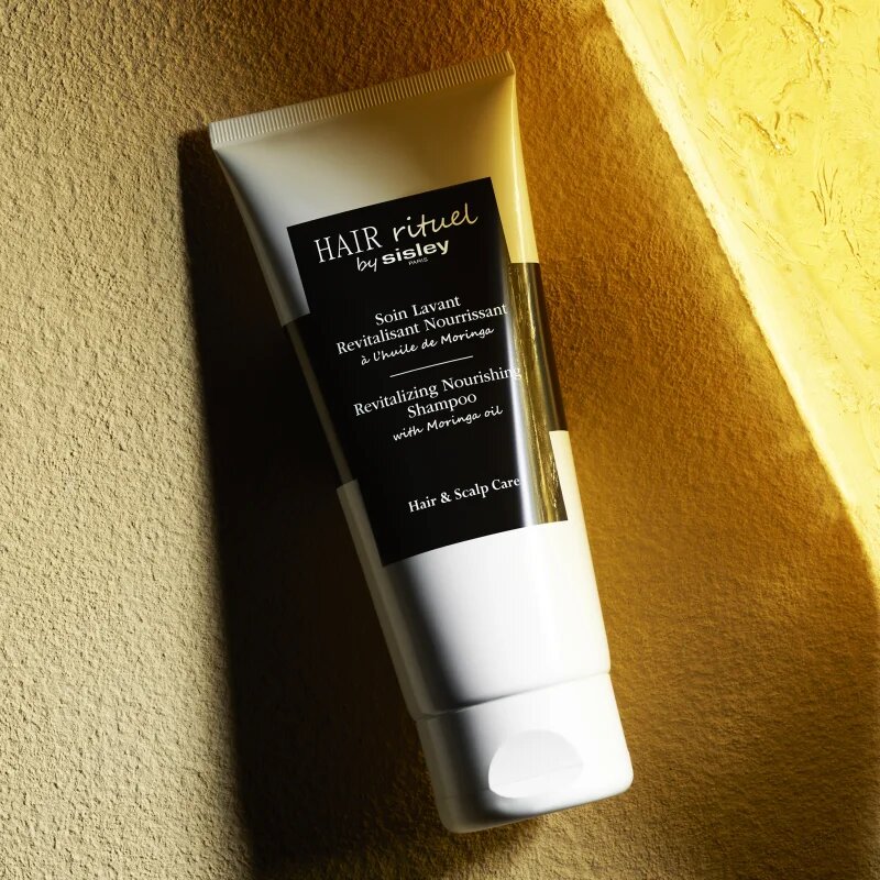 Hair Rituel by Sisley Revitalizing Nourishing Shampoo подхранващ шампоан с ревитализиращ ефект 500 мл.