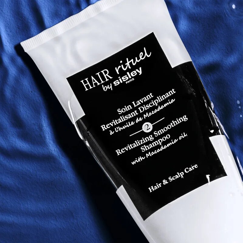 Hair Rituel by Sisley Revitalizing Smoothing Shampoo with Macadamia oil изглаждащ шампоан за всички видове коса s makadamovým olejem 500 мл.