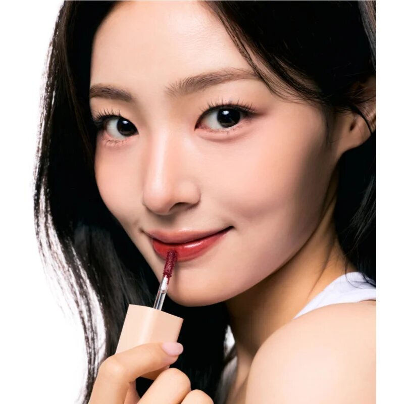House of Hur Glowy Ampoule Tint дълготраен гланц за устни с хидратиращ ефект цвят 02 Brown Red 4.5 гр.