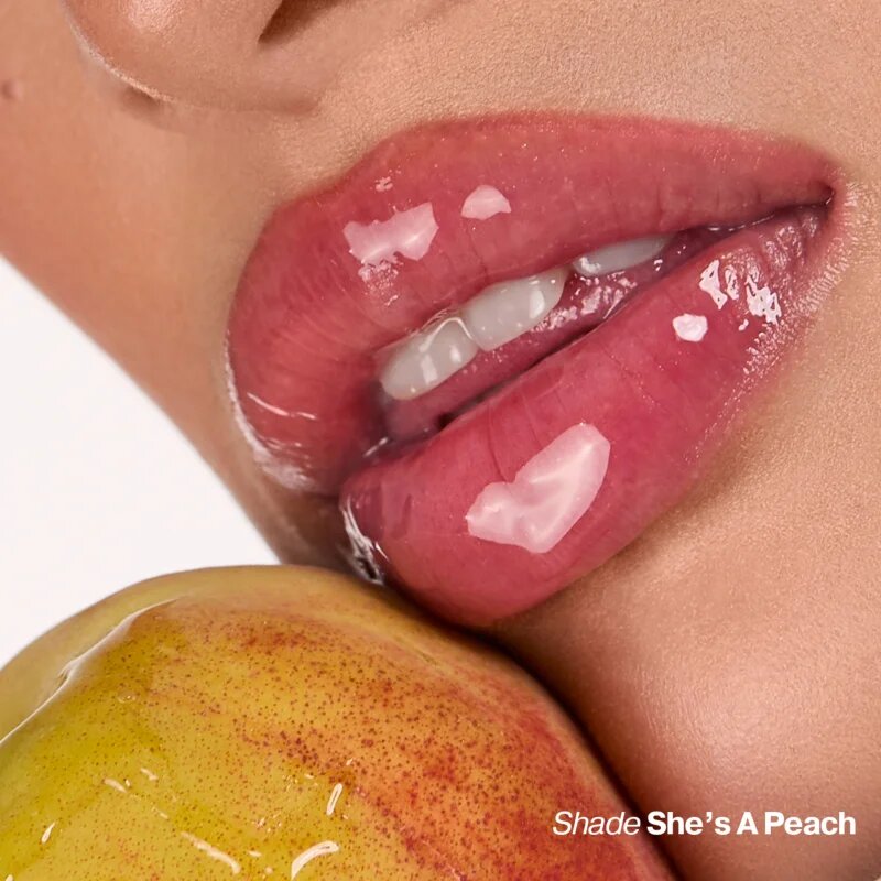 ICONIC London Lustre Lip Oil хидратиращо олио за устни цвят She's A Peach 6 мл.