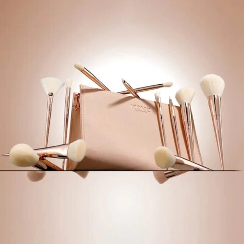 ICONIC London Ultimate Brush Set Комплект четки с чантичка