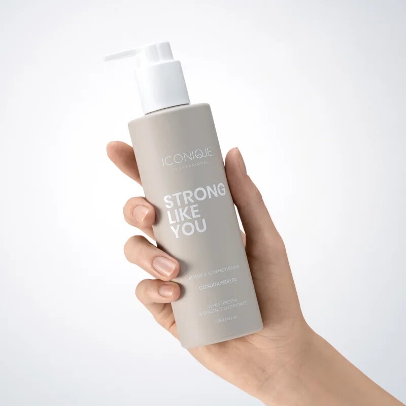 ICONIQUE Professional STRONG LIKE YOU Repair & Strengthening подсилващ балсам за увредена коса 250 мл.