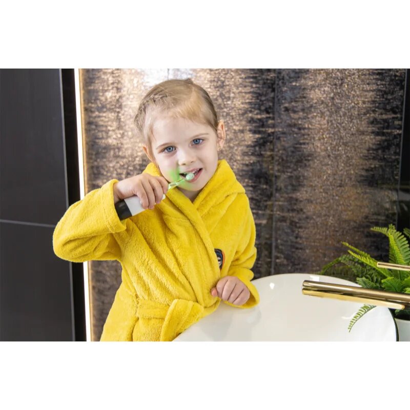 innoGIO GIOPanda Black звукова електрическа четка за зъби за деца 2-12 y 1 бр.