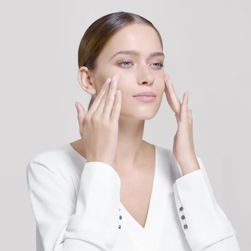 Institut Esthederm Cellular Water Watery Essence есенция за лице с клетъчна вода 125 мл.